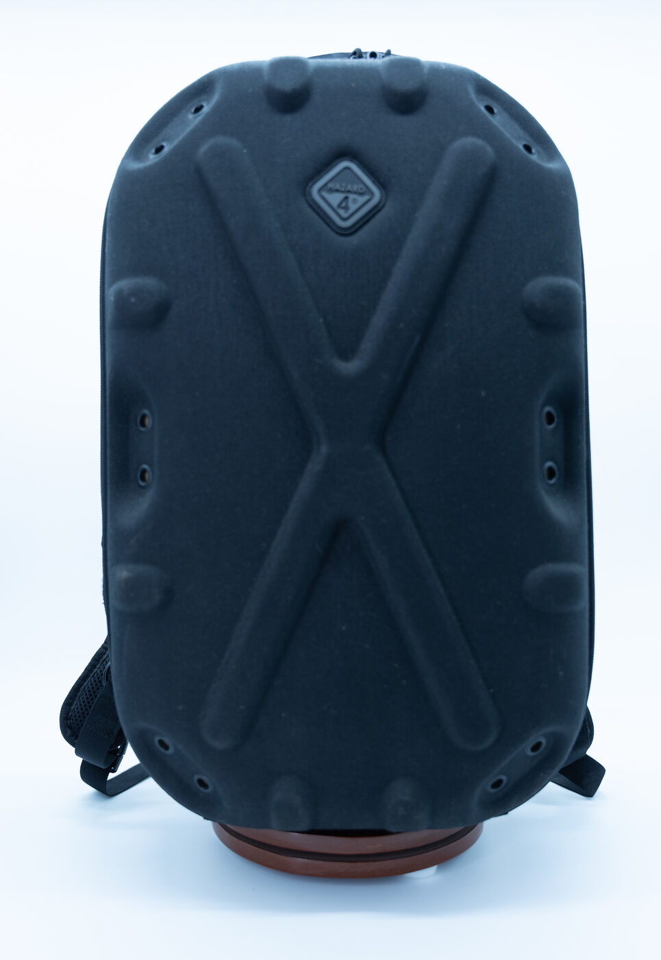 Hazard 4 Pillbox 29.5L — vista frontal (pieza real en venta)
