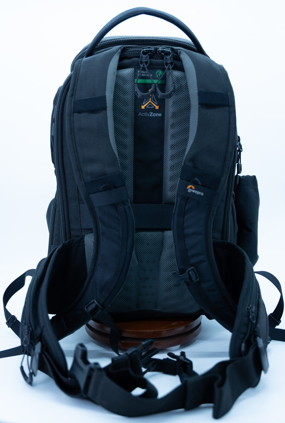 Lowepro ProTactic BP 350 AW III — organizador interno (pieza real en venta)